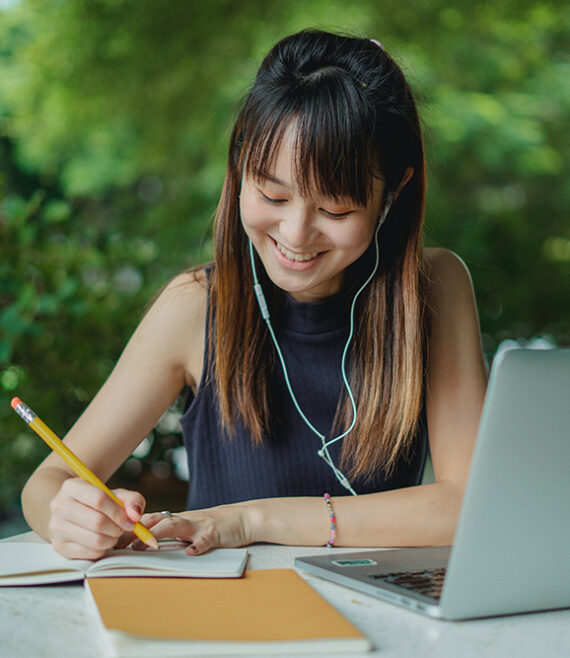 Língua Estrangeira - Espanhol Avançado