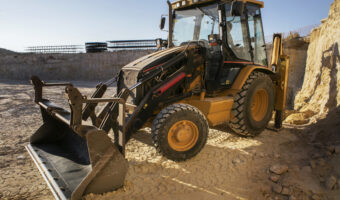 excavator-digging-ground-day-light